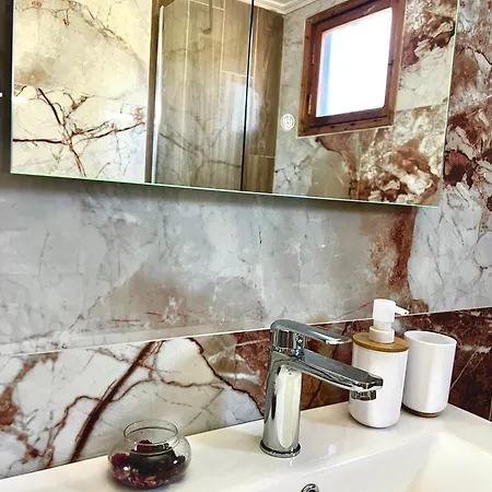 Village House Feriehus *