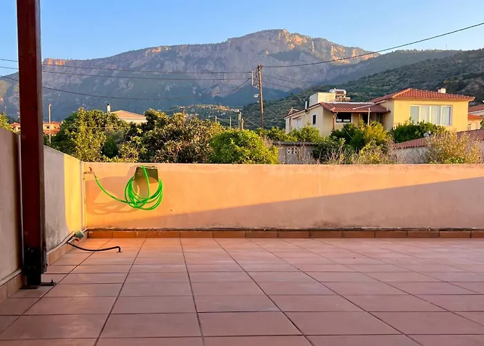 Village House Petalou